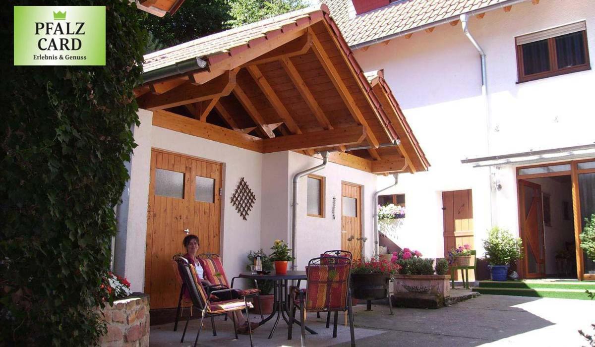 Отель Haus Am Kastanienwald Dorrenbach Экстерьер фото